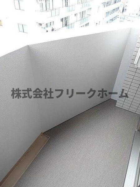 武蔵野市中町１丁目の賃貸マンションのバルコニー