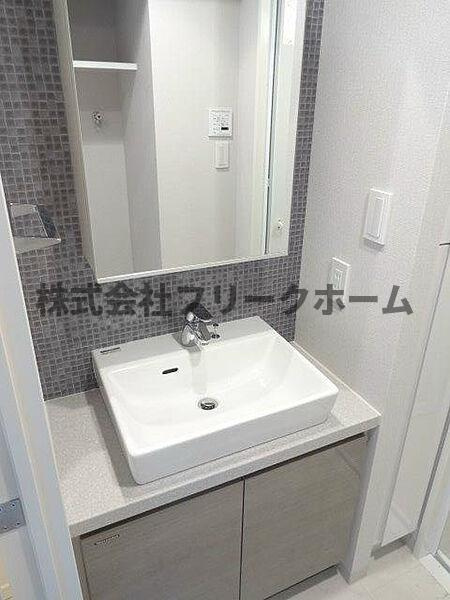 武蔵野市中町１丁目の賃貸マンションの洗面所