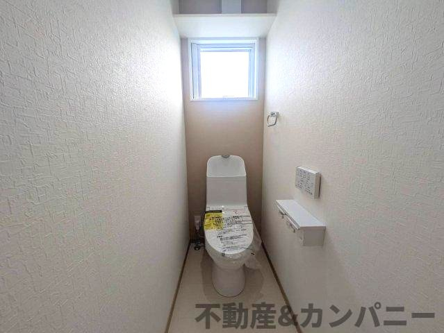北井門5丁目の新築住宅　松山市北井門5丁目新築戸建のトイレ|トイレもきれいです