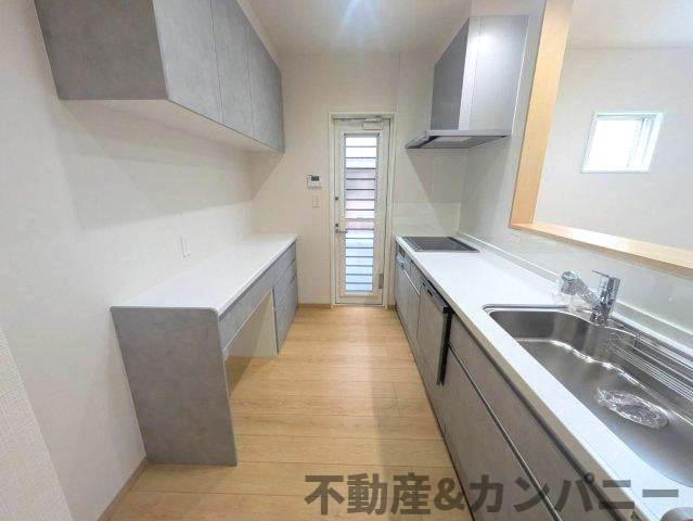 北井門5丁目の新築住宅　松山市北井門5丁目新築戸建のキッチン|きれいなキッチンです