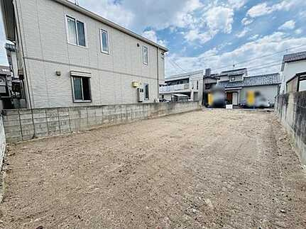 中区吉島東２丁目の外観