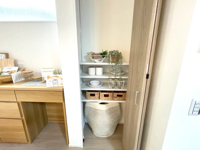 佐伯区五月が丘4丁目　№36517の収納|パントリー