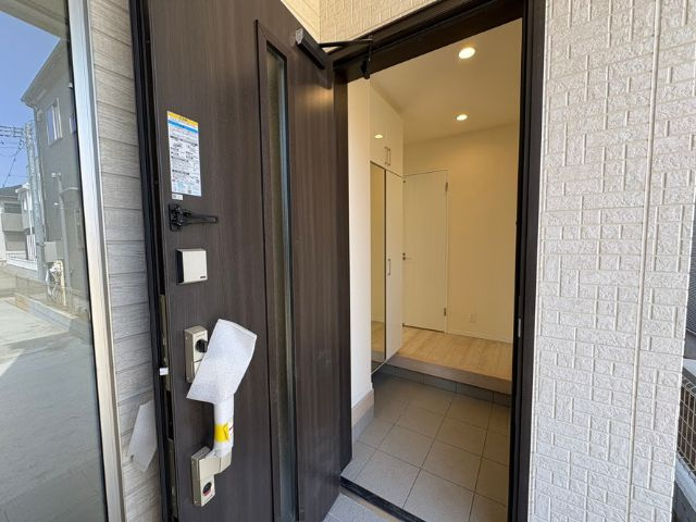 小中学校徒歩10分以内/B号棟/イオン7分/2階建/4LDK/カースペース2台/バルコニー2の玄関