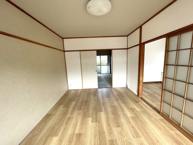 津山口Fアパートの洋室