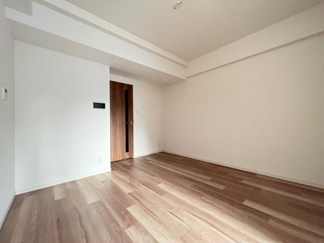 RISING MAISON 本町橋（旧名称：レオンコンフォート本町橋）の洋室