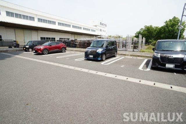 熊本市南区田井島１丁目の賃貸マンションの駐車場