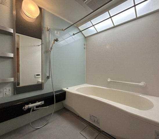 大阪府堺市　区分投資売りマンション「オーナーチェンジ」「保証会社加入済」「平成１７年築」の浴室