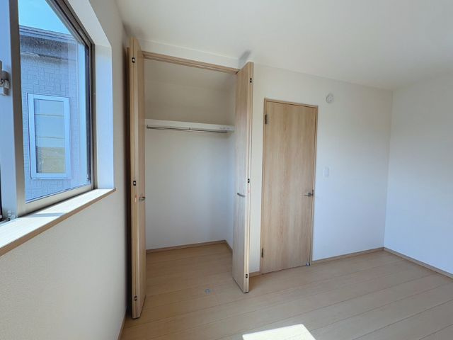 小中学校徒歩10分以内/D号棟/イオン7分/2階建/LDK18.25畳/WIC/パントリー/カースペース2台の収納