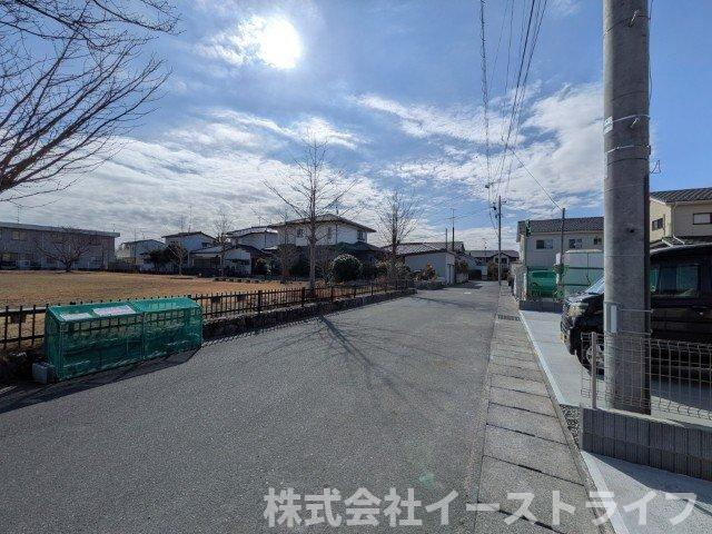 【新築戸建】　いわき市泉玉露1丁目1期　全3棟の前面道路含む現地写真|南東側6ｍ公道