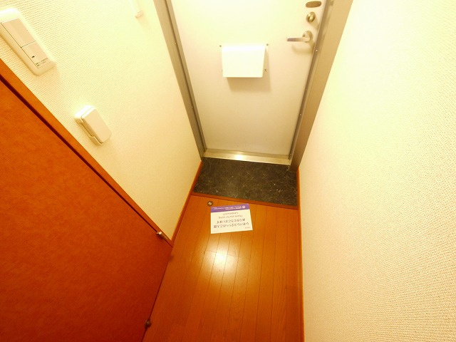 レオパレス奈良大宮の玄関|きれいな玄関です