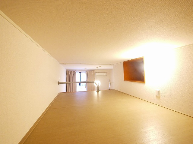 レオパレス奈良大宮の寝室|落ち着いて過ごせるお部屋なので、寝室にいかがでしょうか