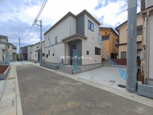 春日部市大枝　新築一戸建て　E号棟の前面道路含む現地写真