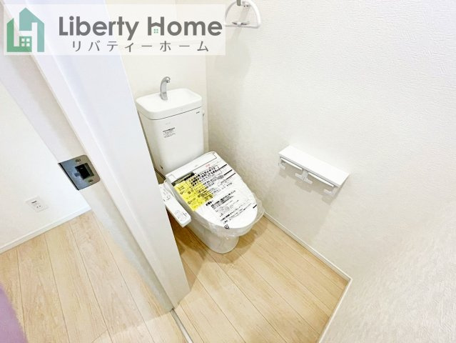 高萩市高萩第2　新築戸建　1号棟のトイレ