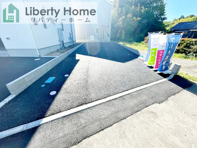 高萩市高萩第2　新築戸建　1号棟の駐車場