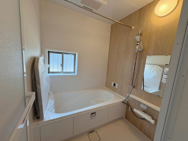 小中学校徒歩10分以内/E号棟/イオン7分/2階建/4LDK/2階4部屋/SIC/カースペース2台の浴室