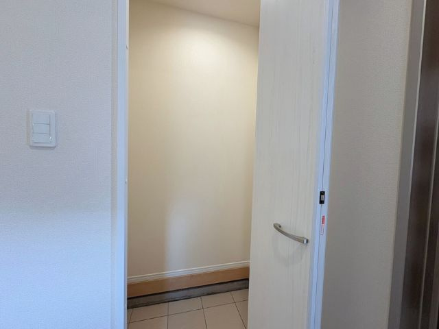小中学校徒歩10分以内/E号棟/イオン7分/2階建/4LDK/2階4部屋/SIC/カースペース2台の収納|シューズインクローゼット