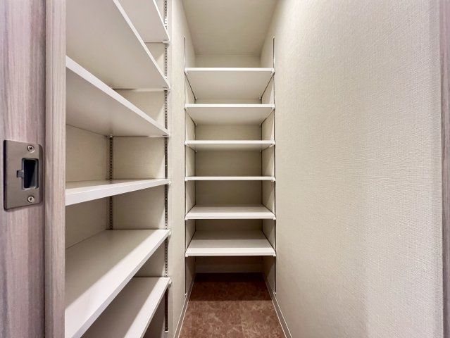 ミラージュパレス本町Departの収納
