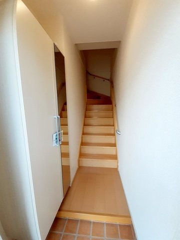 ルミエール伊川の玄関