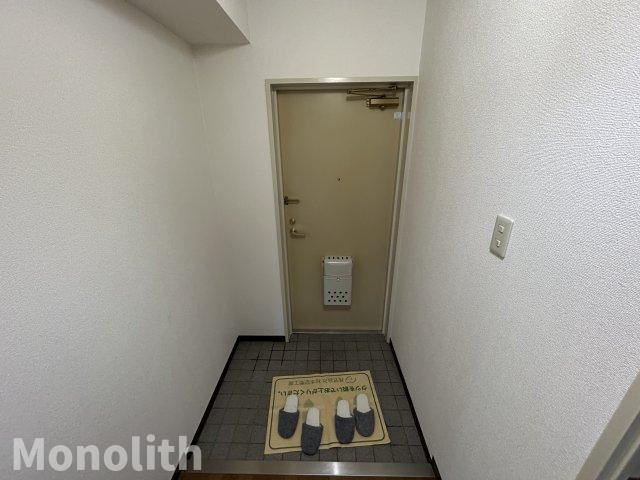 グランディール和泉の玄関