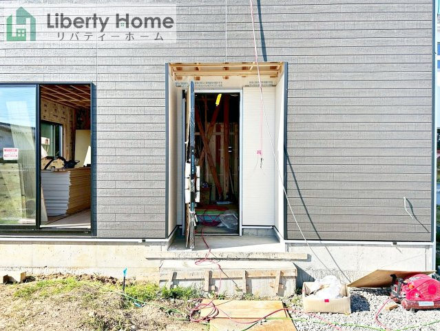 高萩市高萩第2　新築戸建　3号棟のエントランス