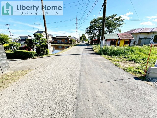 高萩市高萩第2　新築戸建　3号棟の前面道路含む現地写真