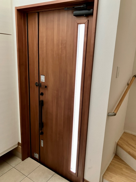 馬橋戸建の玄関