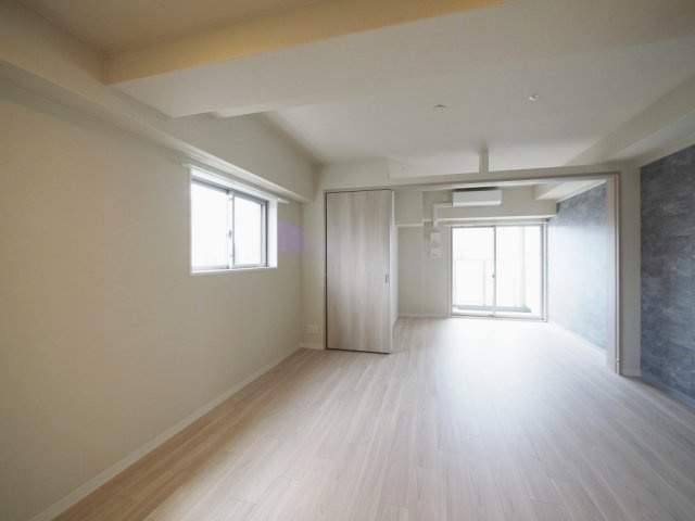 ミラージュパレス本町Departの居間・リビング