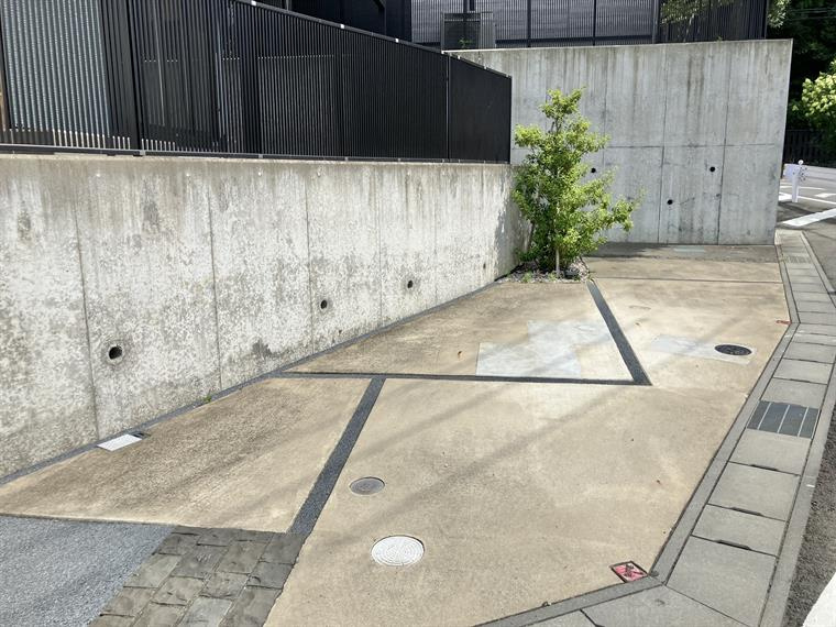 駒木戸建の駐車場