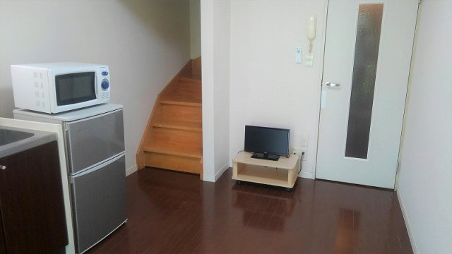 レオパレスエクセルの居間・リビング|こちらの部屋には家具家電は付いておりません。