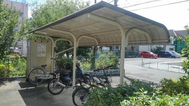 レオパレスエクセルのその他|屋根付き駐輪場