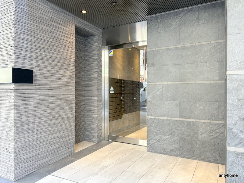 ミラージュパレス本町Depart　仲介手数料無料のエントランス