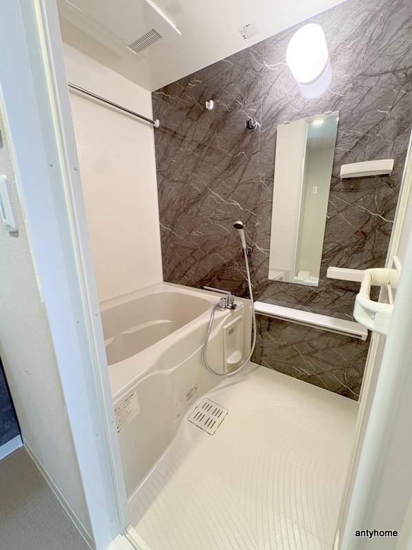 ミラージュパレス本町Depart　仲介手数料無料の浴室