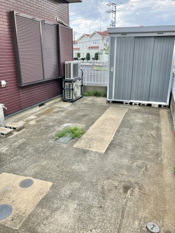 御蔵戸建の駐車場