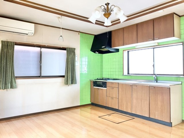 御蔵戸建の居間・リビング