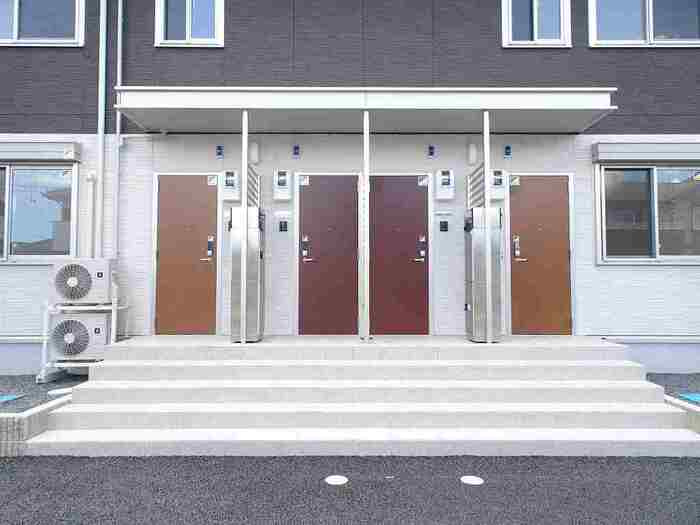 アルストロメリアのエントランス|建物の内部です