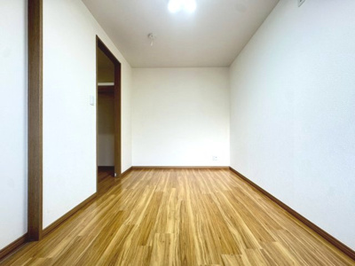 【洋室】 | 豊中市北条町3丁目貸家