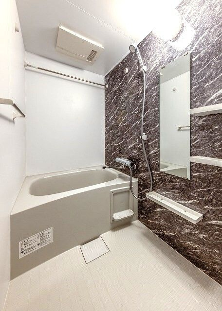 福岡市早良区城西１丁目の賃貸マンションの浴室
