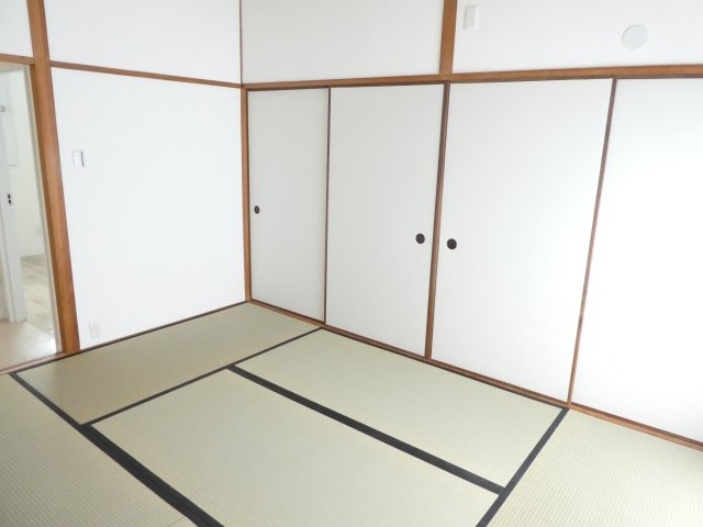 中州テラスハウスの和室