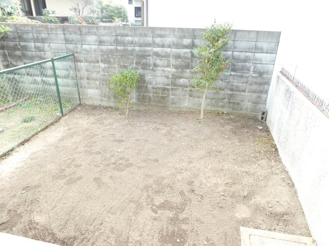 中州テラスハウスの庭