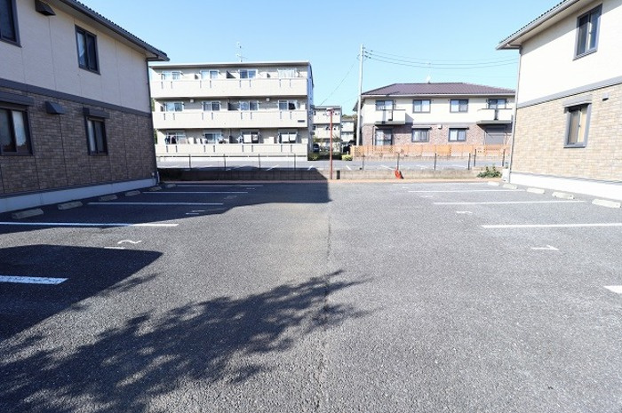 大黒屋 6-の駐車場|車をお持ちの方に嬉しい駐車場付きの物件です