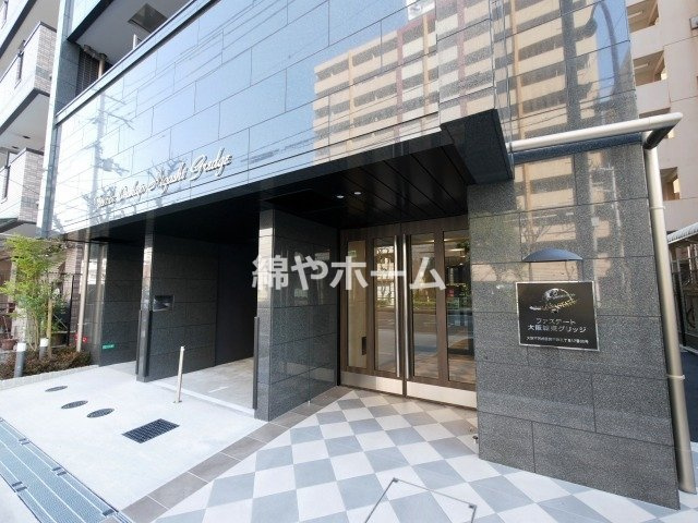 ファステート大阪城東グリッジのエントランス|ゆとりのあるエントランスです
