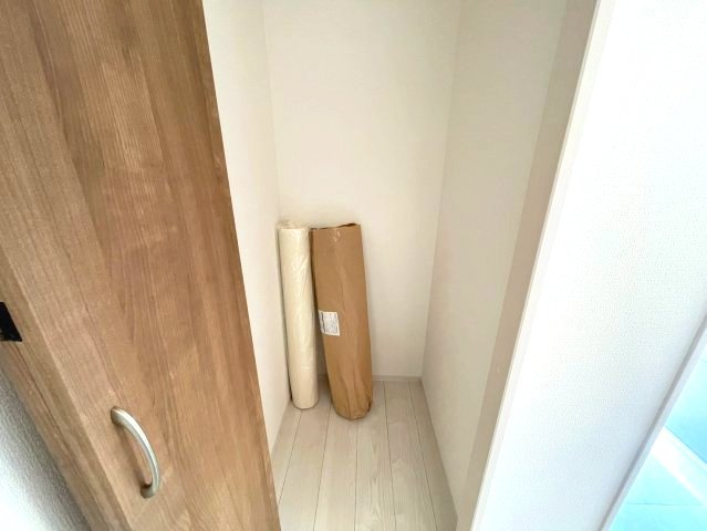 佐伯区屋代1丁目　№36416の収納|玄関横収納
