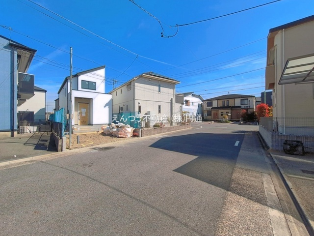 大当郎5期4棟の前面道路含む現地写真