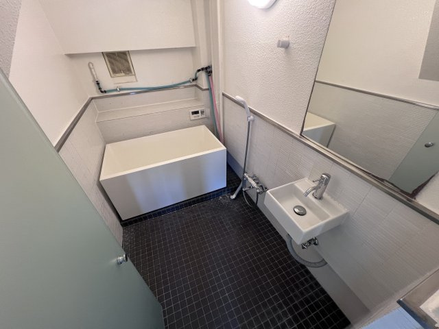 松が丘住宅14号棟の浴室