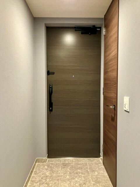 プラウドタワー小岩フロントの玄関