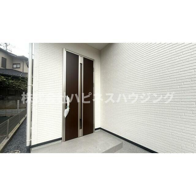 リナージュＬ　松戸市八ケ崎２３－２期の玄関
