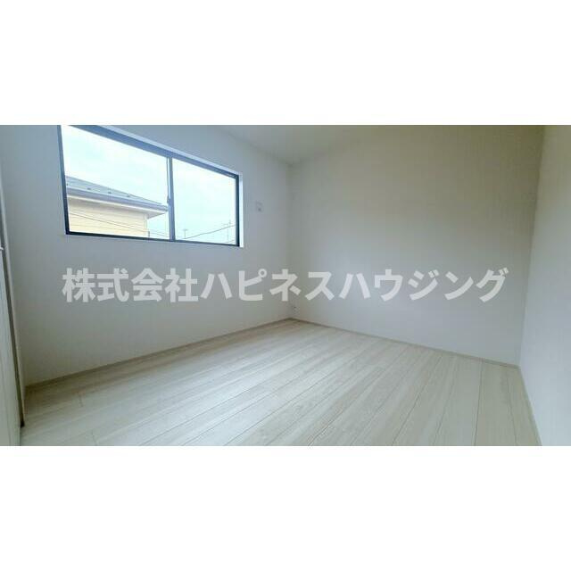 リナージュＬ　松戸市八ケ崎２３－２期の洋室