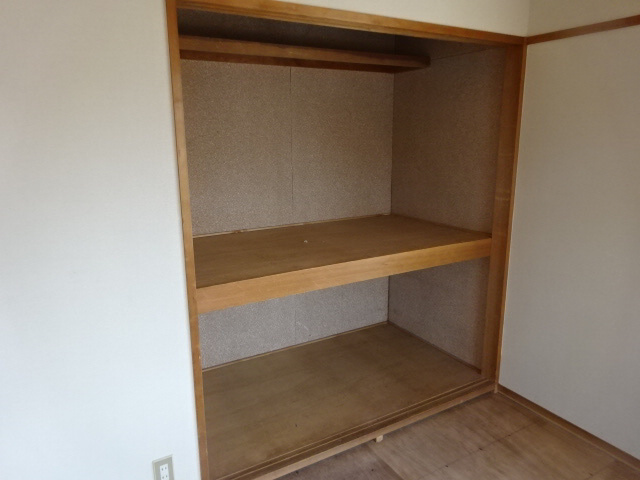 ハイツ秋定Ⅱの収納