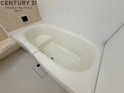 浴室内に窓があり換気良好です