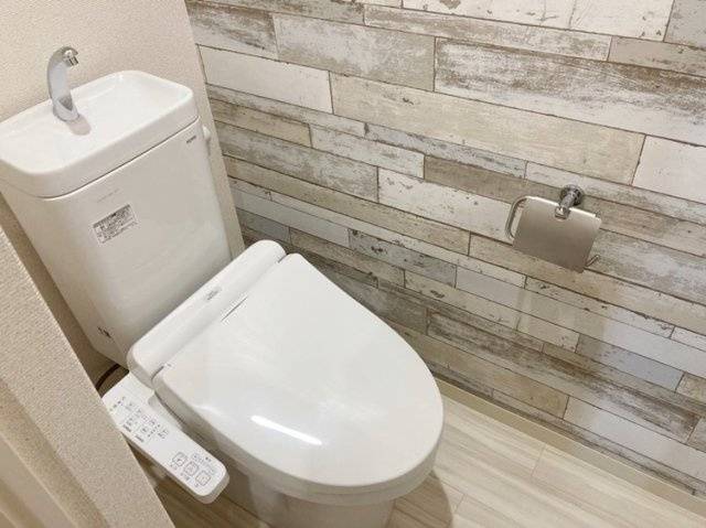 ウォシュレット付きのトイレです♪